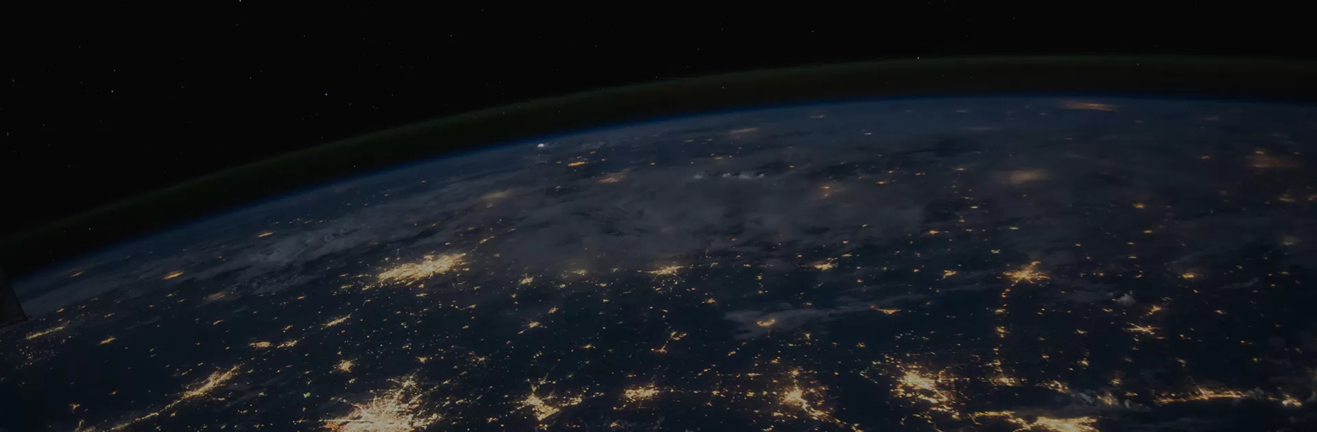 Si usted tiene cualquier pregunta <br/> sobre nuestra limpieza robótica,<br/> póngase en contacto con nosotros ahora.